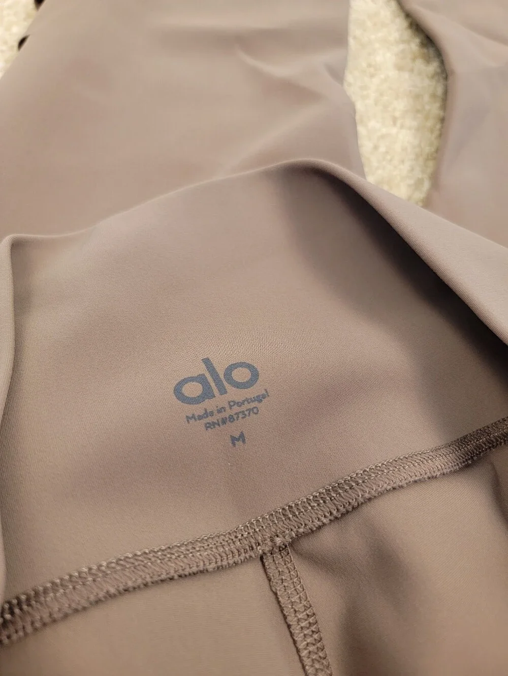 Alo Yoga Side Slice Cutout Leggings High Waisted Taupe Mauve Brown Medium M